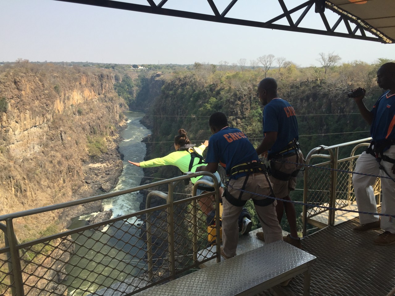 South Korean girl throws herself off a bridge