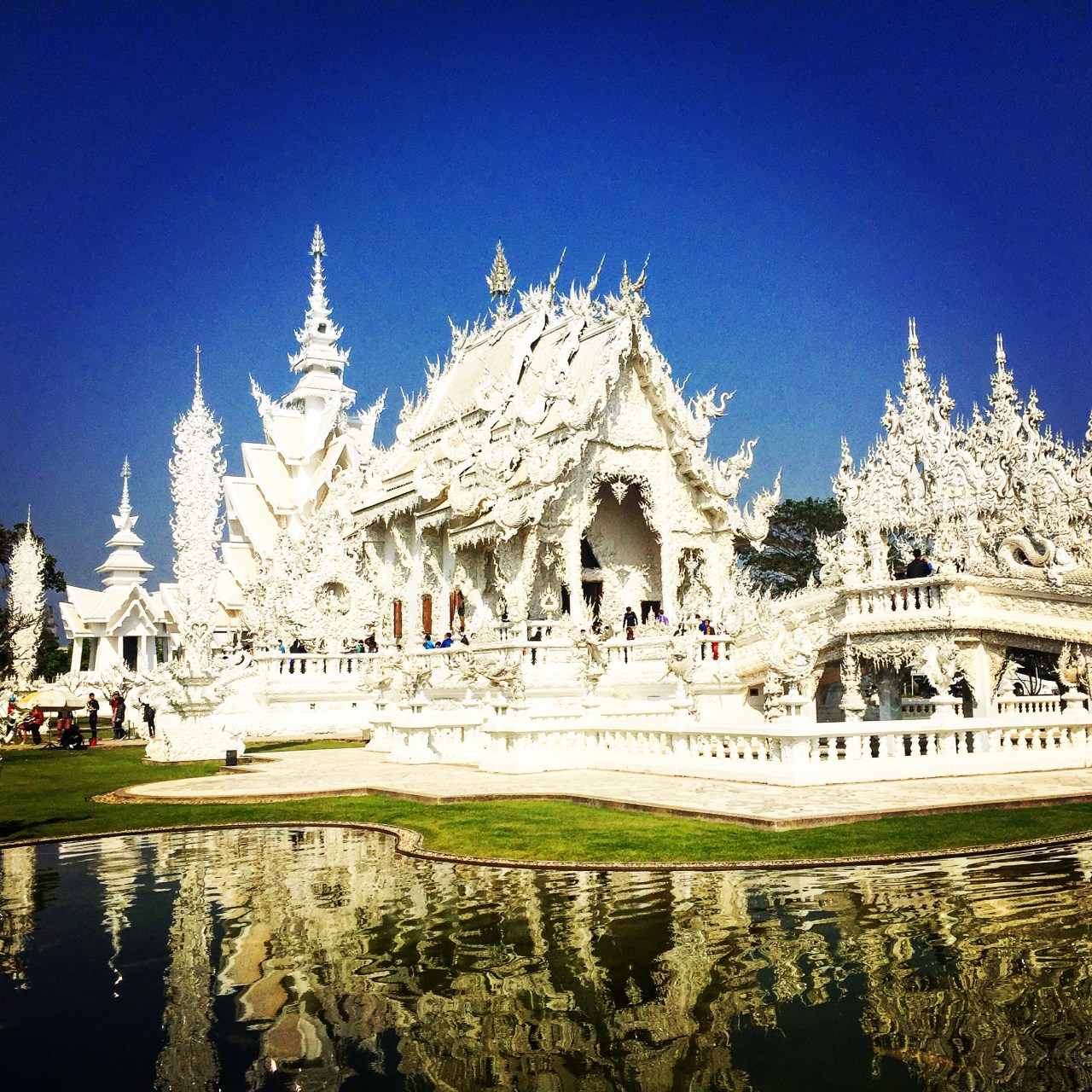 George Bush and Saddam Hussain at The White Temple
